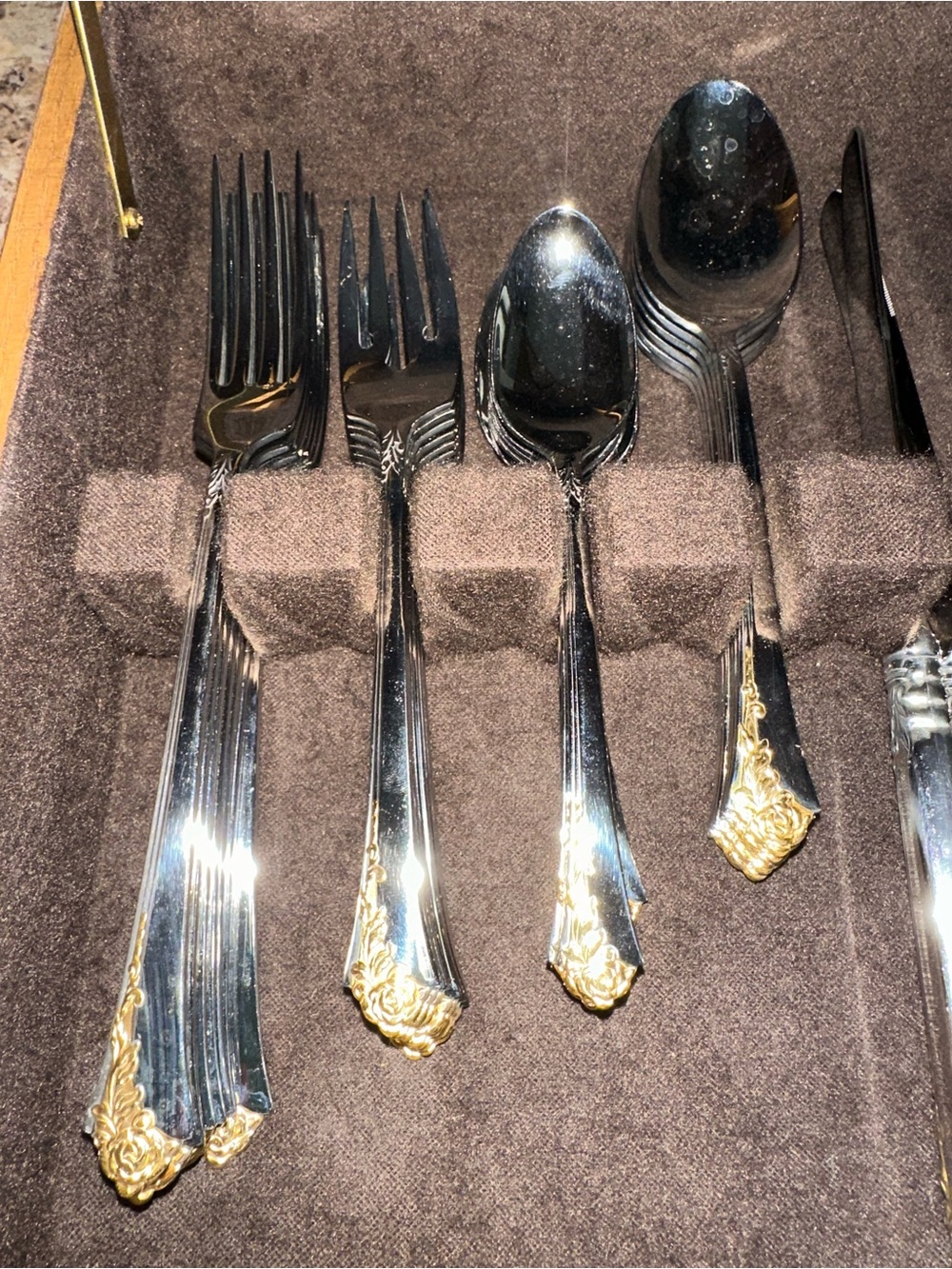 ONEIDA Golden Damask Rose Stainless Flatware Place Setting Made In USA - Picture 3 of 5